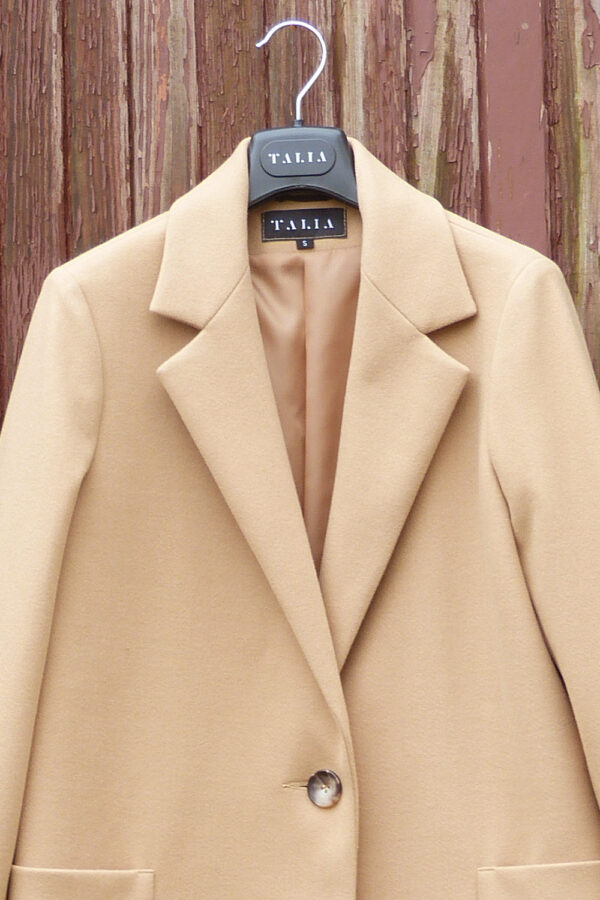 winter coat with reverse single button closure camel color