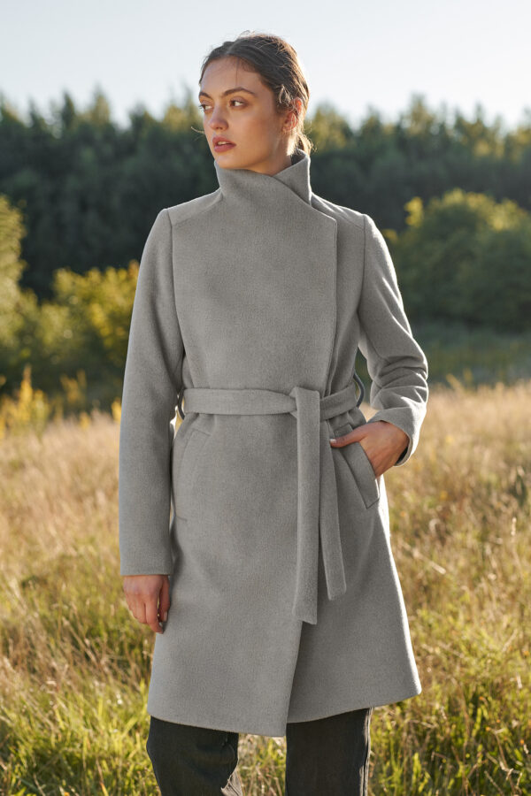 Winters coat with lovely buttoned up collar metal gray color