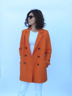 Płaszcz w stylu prostej marynarki dwurzędowy z kieszeniami