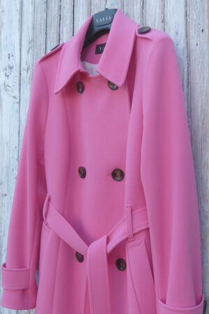 wiosenny-plaszcz-damski-z-pagonami-1