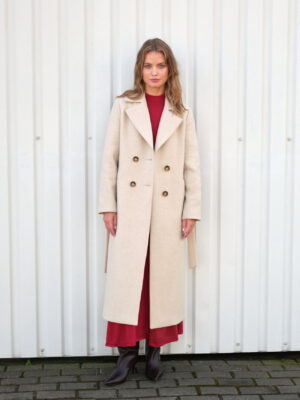 Płaszcz dyplomatka - szykowny płaszcz zimowy z wełnianego materiału z fakturą. Na przepięknej podszewce. Handmade.