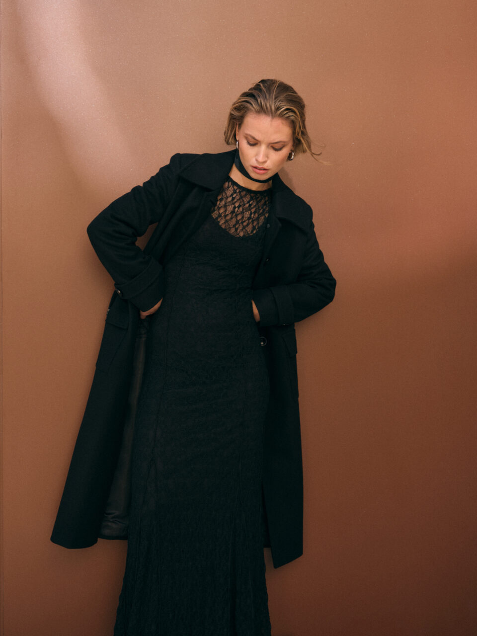 Nowa kolekcja płaszczy damskich. Jakość premium. Ręcznie szyte. Dbałość o najmniejszy szczegół.