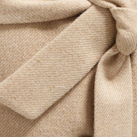 Beżowy Diagonal - ciepły odcień beżu, miękki i trójwymiarowy.