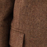 Brązowy melanż to połączenie różnych odcieni brązu. Ciepły odcień.