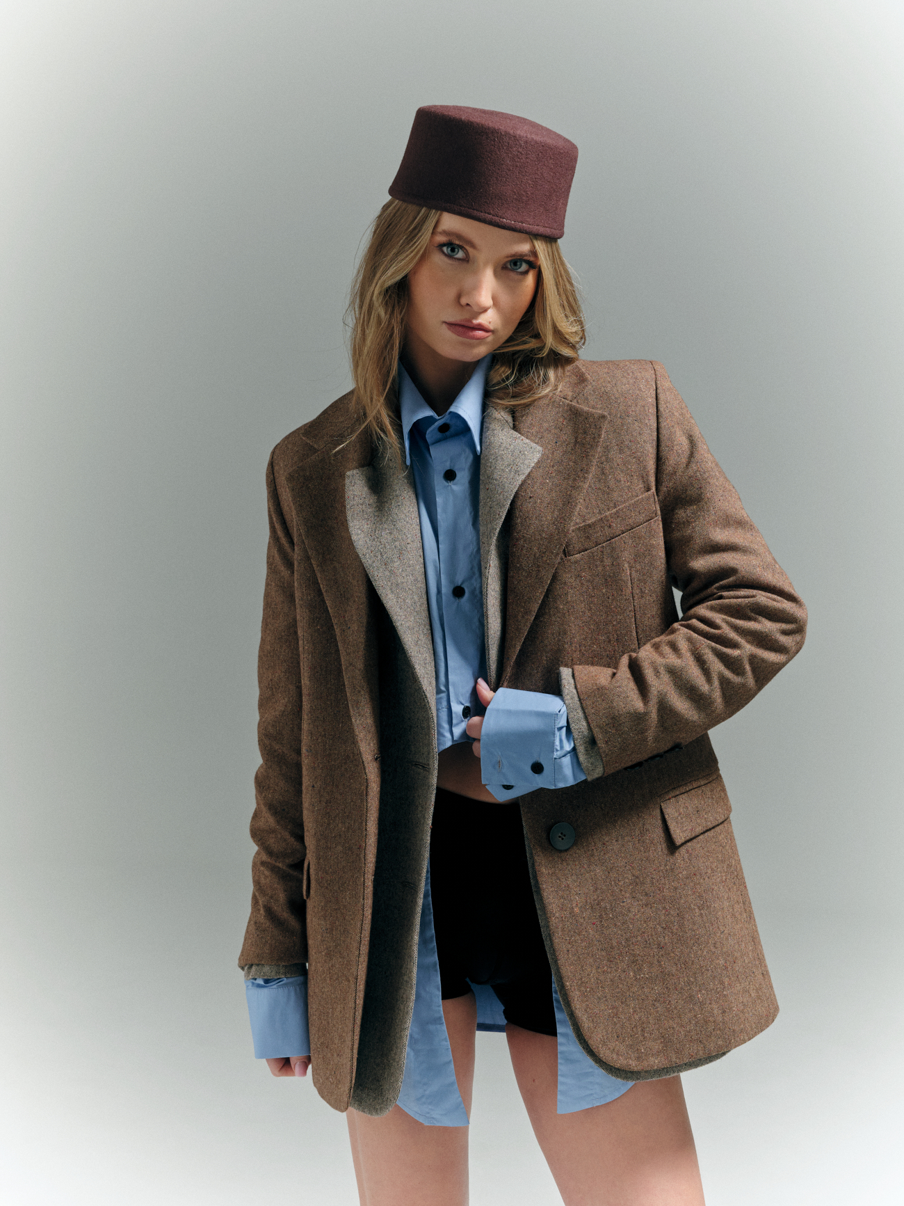 Marynarki wełniane z naturalnych materiałów o nowoczesnych krojach. Świetna alternatywa dla trencza. Prawdziwe rzemiosło od 1988r.