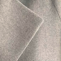 Szaro-beżowy diagonal - delikatne połączenie dwóch kolorów beżowego i jasnoszarego.